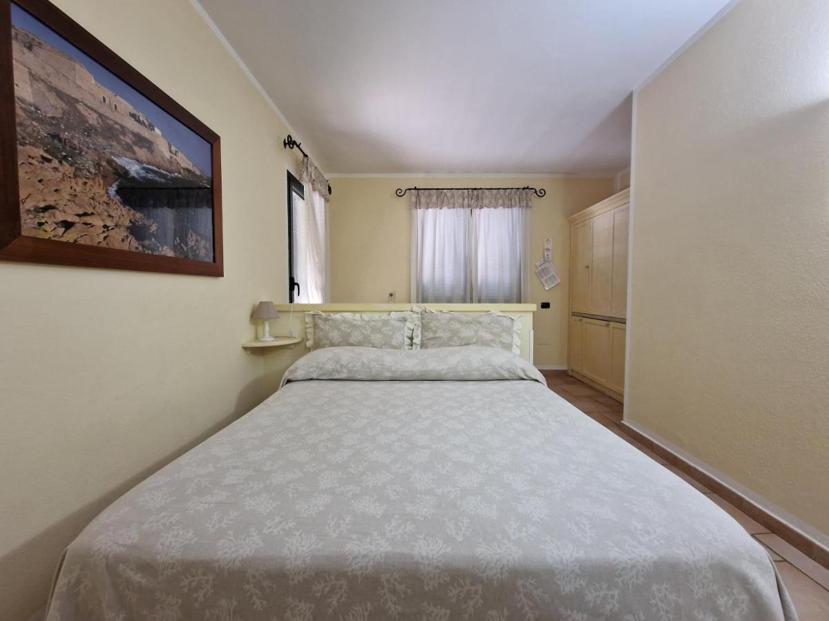Hotel Villa Del Parco Ла Мадалена Екстериор снимка