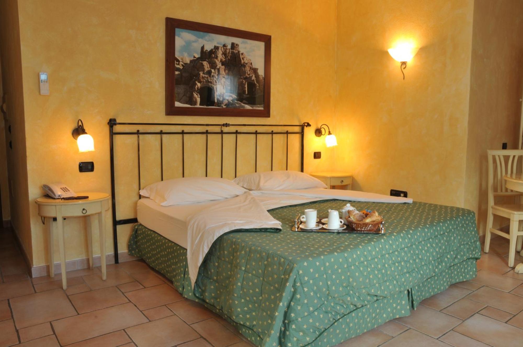 Hotel Villa Del Parco Ла Мадалена Екстериор снимка