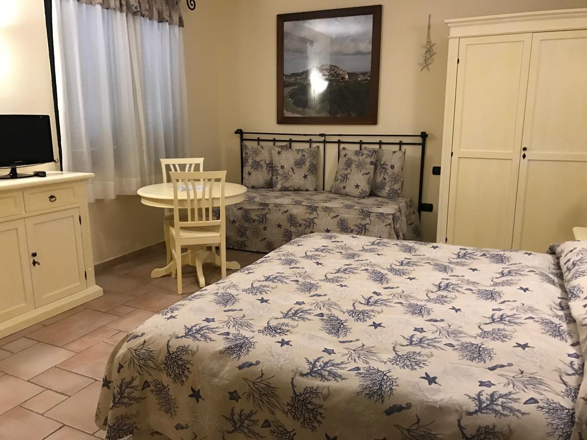 Hotel Villa Del Parco Ла Мадалена Екстериор снимка