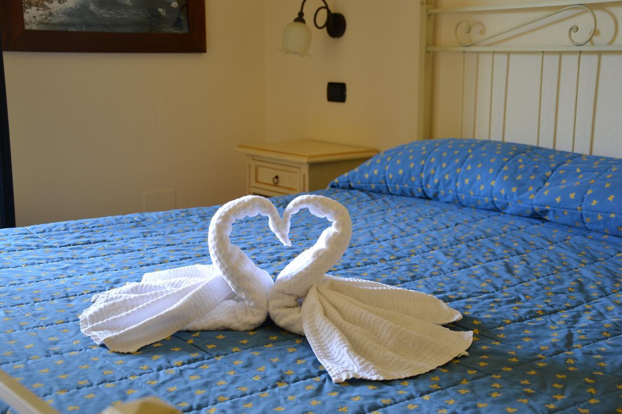 Hotel Villa Del Parco Ла Мадалена Екстериор снимка